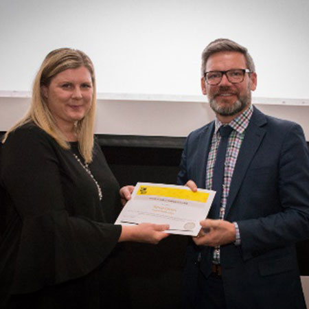 Champion Tania Crate